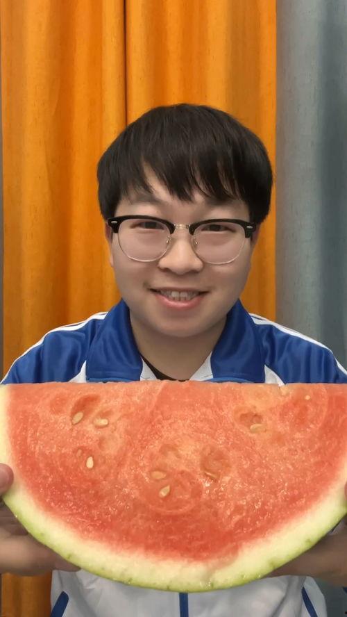 一起沉浸吃瓜,一场沉浸式吃瓜盛宴