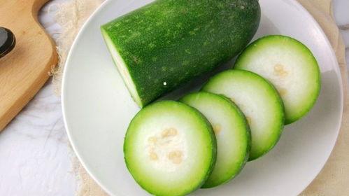 吃瓜蜜瓜上火吗,蜜瓜美味却易上火？揭秘吃瓜蜜瓜的注意事项